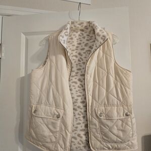 Reversable Quilted Vest with Leopard Print Lining